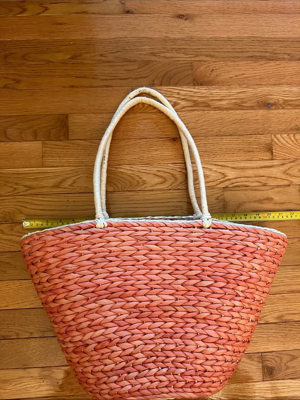 Fun vintage straw summer, beach bag, tote w/paisley lining